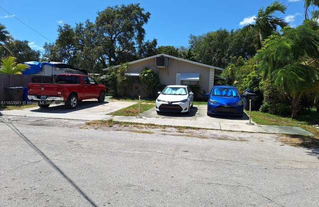 2610 Hayes St photos photos