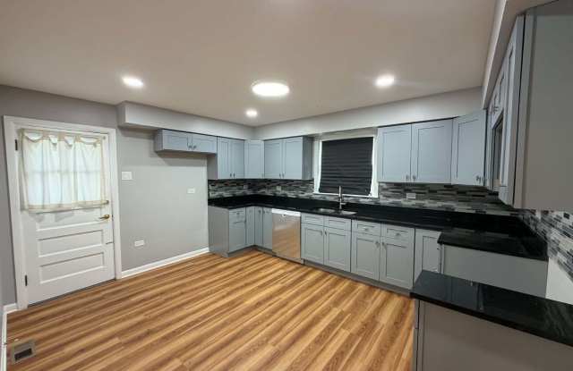 9243 Lynwood Drive Gallery 4