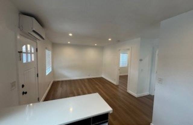 2623 1/2 Barranca St. Gallery 3