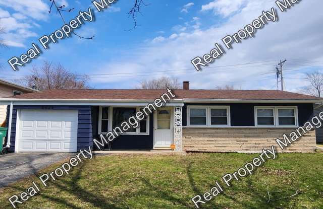 Freshly painted 3 Bedroom Ranch photos photos