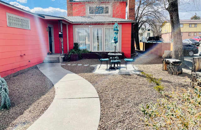 Large Midtown home in the center of it all photos photos