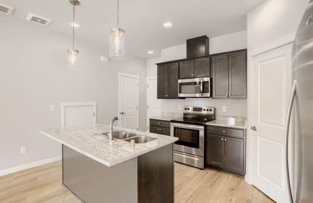 Lincoln Townhomes Gallery 4