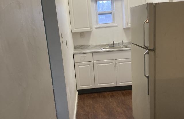 916 Gibson St photos photos
