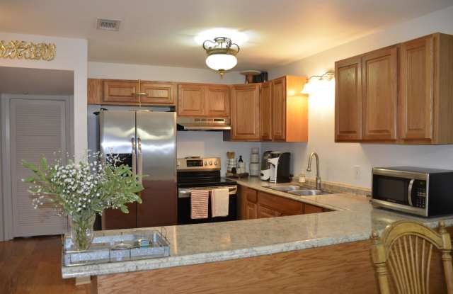 815 Ashlawn Place - 1 photos photos