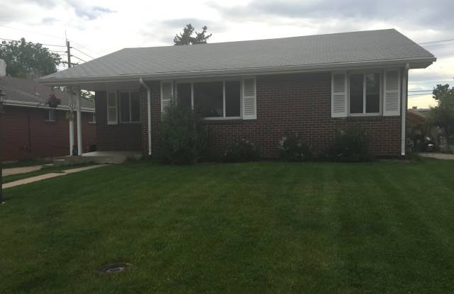 2285 S Birch St photos photos