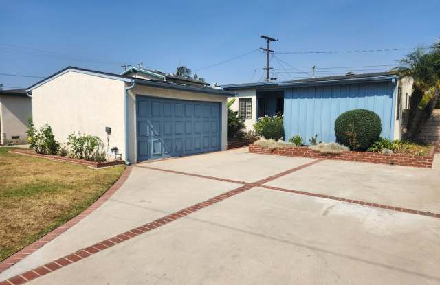 Beautiful 3B/1.5Bath Home in Gardena: $3,850.00/mo photos photos