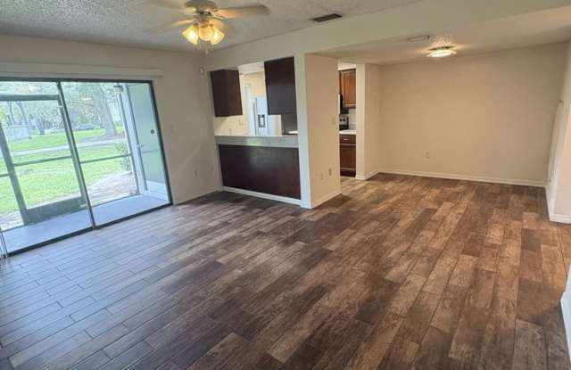 1st Floor! 1 bedroom 1 Bedroom Gallery 3