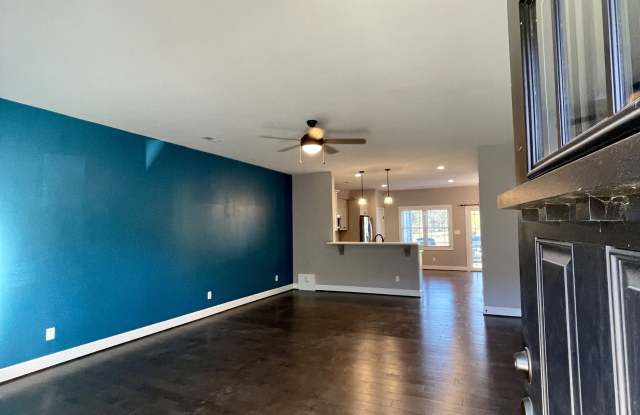 320 Meridian Street - 1 Gallery 3
