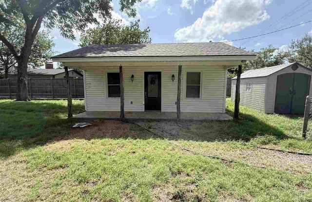 2234 PIEDMONT PLACE - 2234 Piedmont Place, Wichita Falls, TX 76308