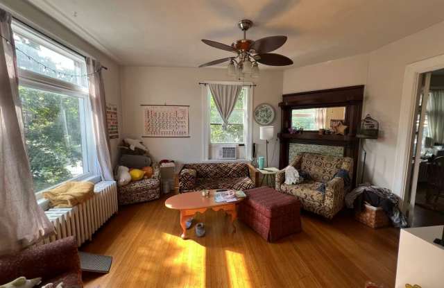 7609 Tuscarora Street - 2 photos photos