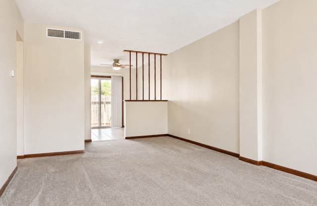 Spacious 2-Bedroom Townhome with Finished Basement & Garage Gallery 4