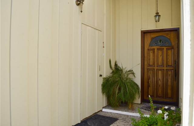 17023 Escalon Drive Gallery 2