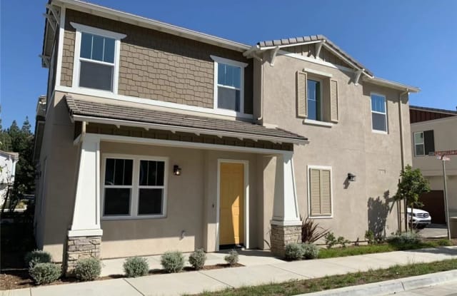 7 Longfellow Street - 7 Longfellow St, Pomona, CA 91766