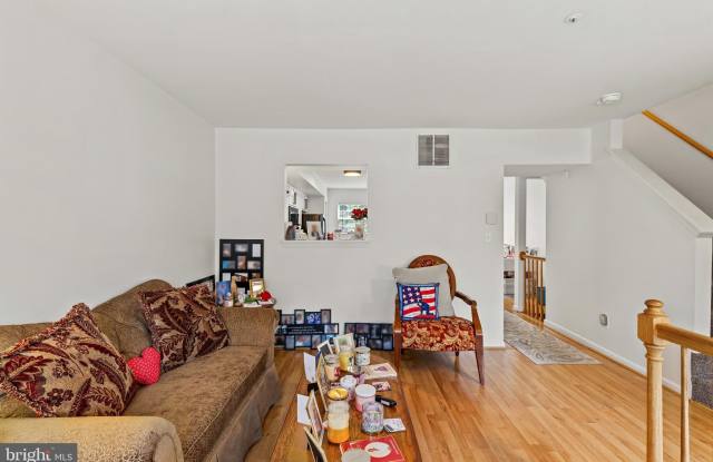 2609 CLAYBROOKE Drive Gallery 4