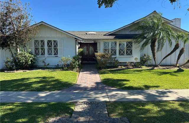3252 Orangewood Avenue Gallery 1