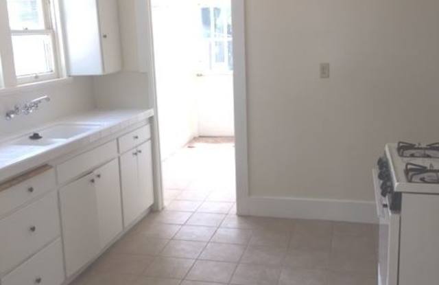 338 Pioneer Dr. Gallery 4