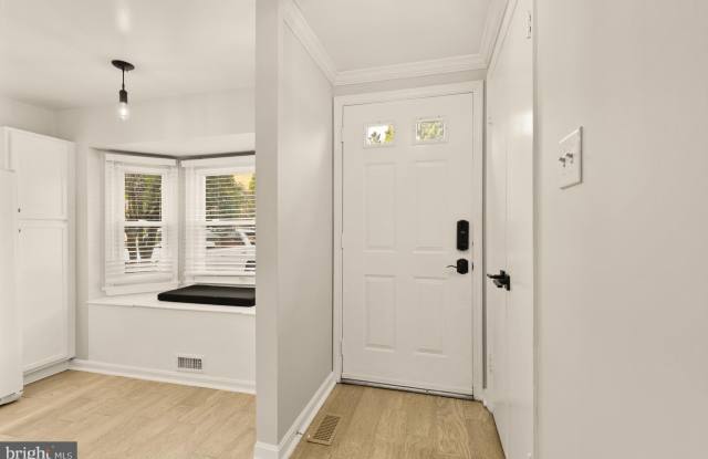 7553 CHRISLAND Cove Gallery 3