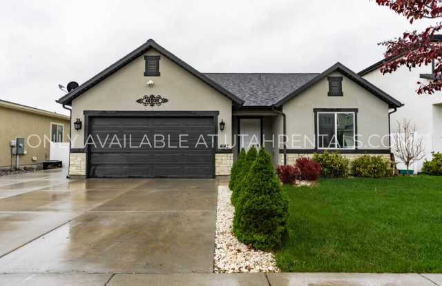 4143 N Fairfield Dr photos photos