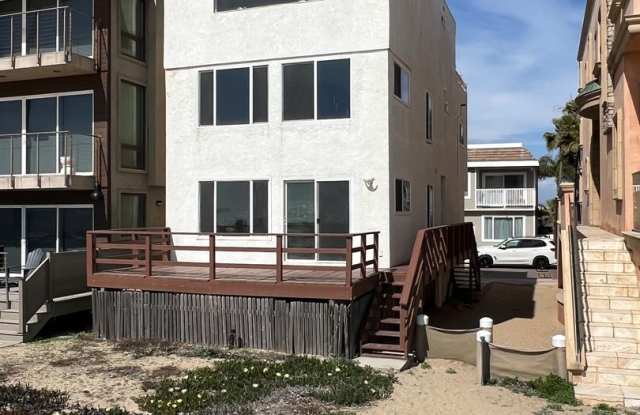 Surfside Colony Gated Community - Tri-Level Beachfront | 4Bd/2.5Ba | Ocean Views photos photos