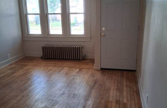 1708 S 81 St Gallery 3