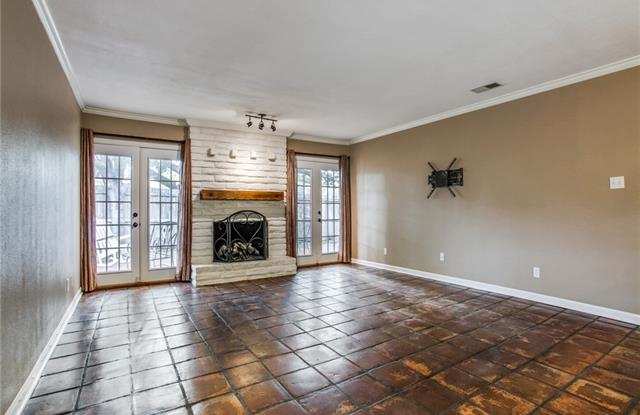 15541 Earlport Circle Gallery 2