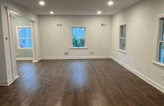 321 Spring Avenue Gallery 2