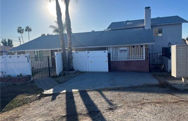 548 W California Avenue - 548 West California Avenue, Vista, CA 92083 548 W California Avenue - 548 West California Avenue, Vista, CA 92083