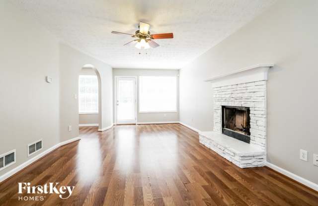 5151 Meridian Lake Drive Gallery 2