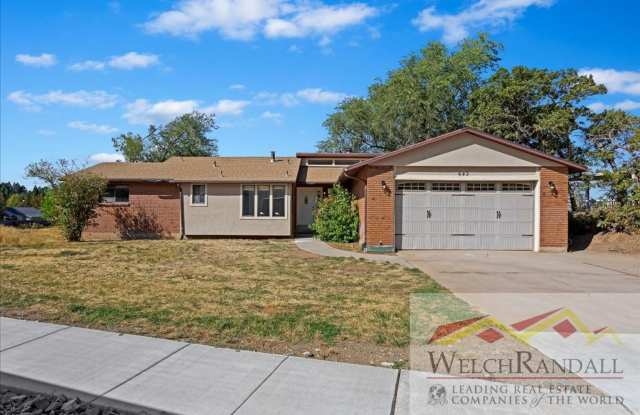 Stunning 4 Bedroom 3 Bathroom Layton Home photos photos