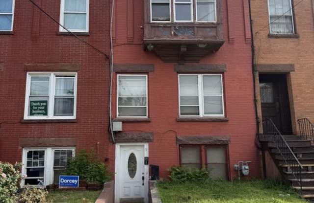 9 McPherson Terrace - 2 photos photos