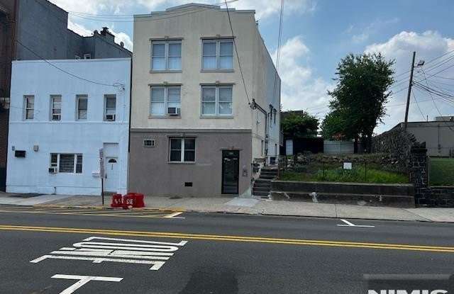 357 Palisade Avenue Gallery 1
