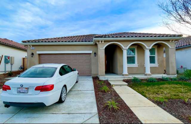 634 Wood Crest Avenue - 634 Wood Crest Avenue, Madera County, CA 93626