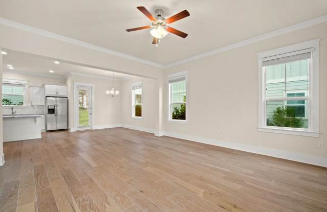 99 Grande Pointe Circle Gallery 3