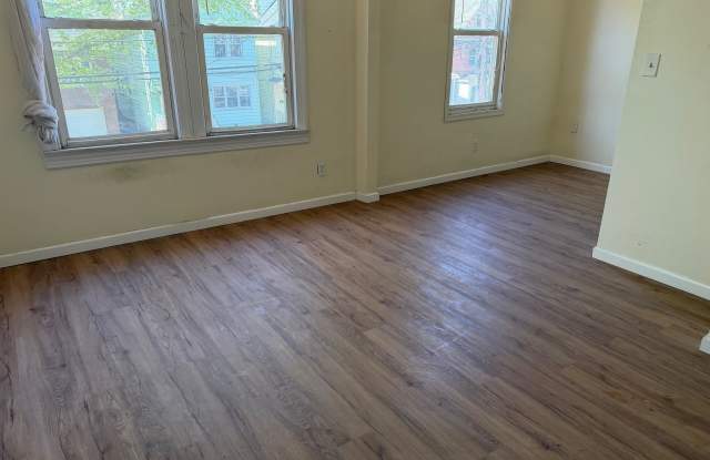 68 CONDICT ST Gallery 2