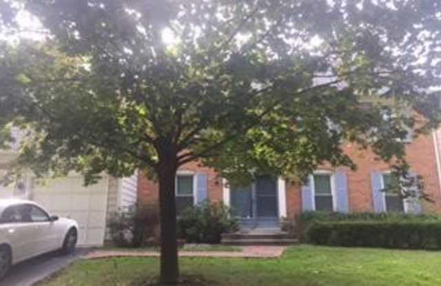 1812 CLIFFE HILL WAY photos photos
