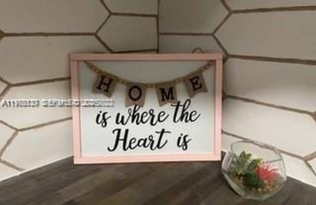 842 SW 3rd St photos photos