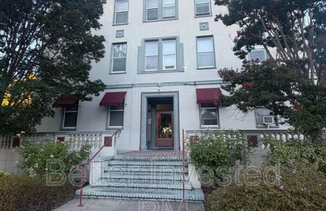 526 B St Gallery 1