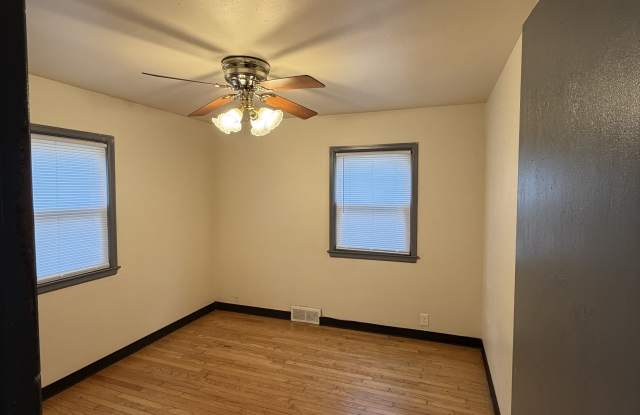 4167 N 46th St photos photos