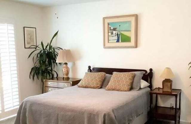 3627 E SUNNYSIDE Drive Gallery 4