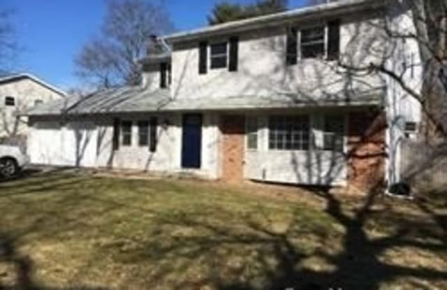 69 Cuba Hill Road - 69 Cuba Hill Road, Greenlawn, NY 11740