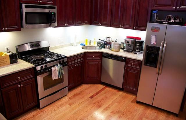 CHECK OUT THIS AMAZING UNIT!!! - 1083 Beacon Street, Brookline, MA 02446