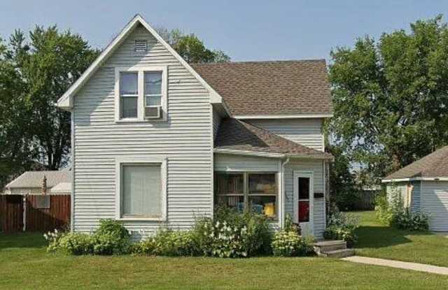 260 W 4th St photos photos