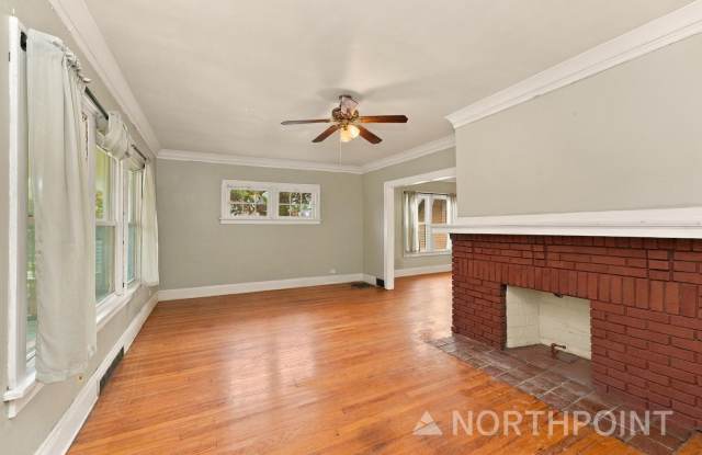 Beautiful Cleveland Heights 2 Bedroom 1 Bath Available Now! Gallery 3