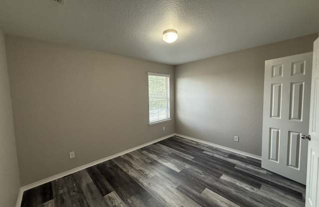 6010 Upland Gallery 2
