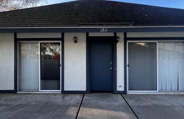 Newly Updated 2-Bedroom Single-Story Home in Oxnard Gallery 3