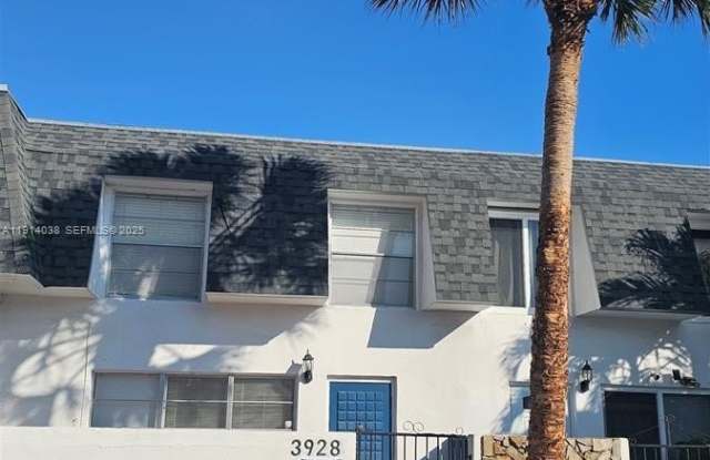 3928 SW 67th Way photos photos