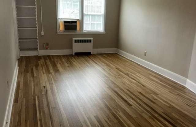 802 Burroughs Street - D Gallery 2