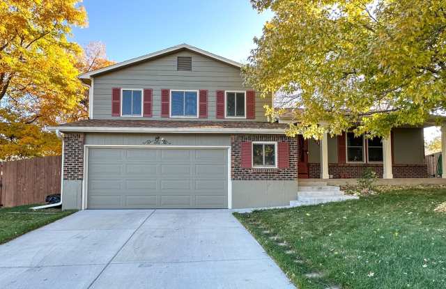 Updated Single-Family Home with Large Backyard in Littleton - 9262 West Walden Avenue, Ken Caryl, CO 80128