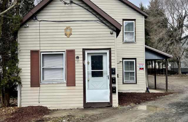 8 1/2 Park Street - 2 photos photos