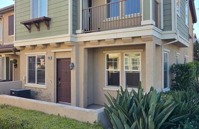 Beautifully maintained 2-bedroom, 2.5-bath with Loft • 1,504 sqft & 2-car garage. photos photos